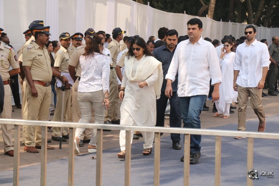 Celebs-Condolence-To-Sridevi-At-Mumbai